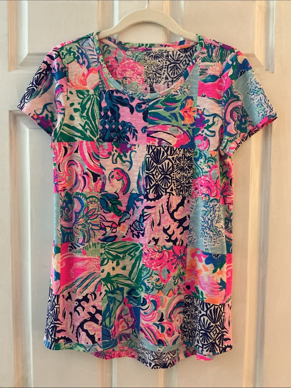 Lilly Pulitzer Multi Patch to Match Scoop Neck Slub Cotton ETTA Top EUC XS